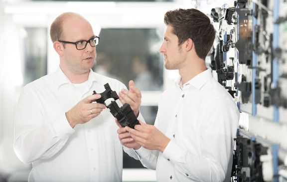 HelermannTyton Mitarbeiter