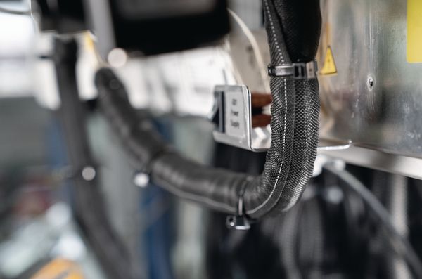 Helagaine Twist-In-FR selbstschließender, flammhemmender Polyester-Gewebeschlauch