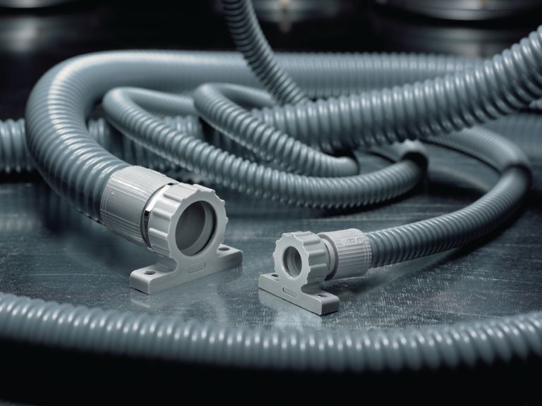 FlexiGuard spiralverstärkte Wellrohre sind extrem flexibel und bieten einen exzellenten mechanischen Schutz.