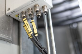 UV-stabilisierte Kennzeichnungsschilder