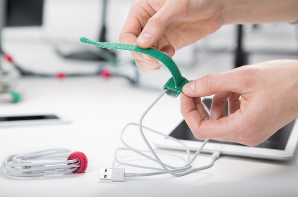 Helawrap zur Kabelführung im Büro